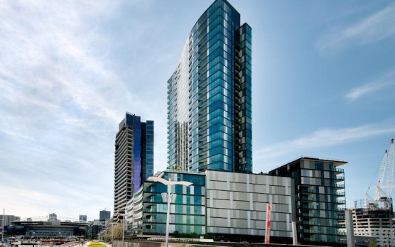 132/8 Waterside Place   Docklands